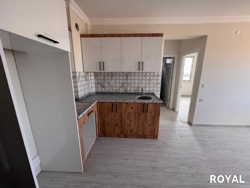 ROYAL'DEN UNIWORLD 2.ETAPTA GÜNEY-BATI CEPHE SATILIK 2+1 DAİRE ÖN BLOK